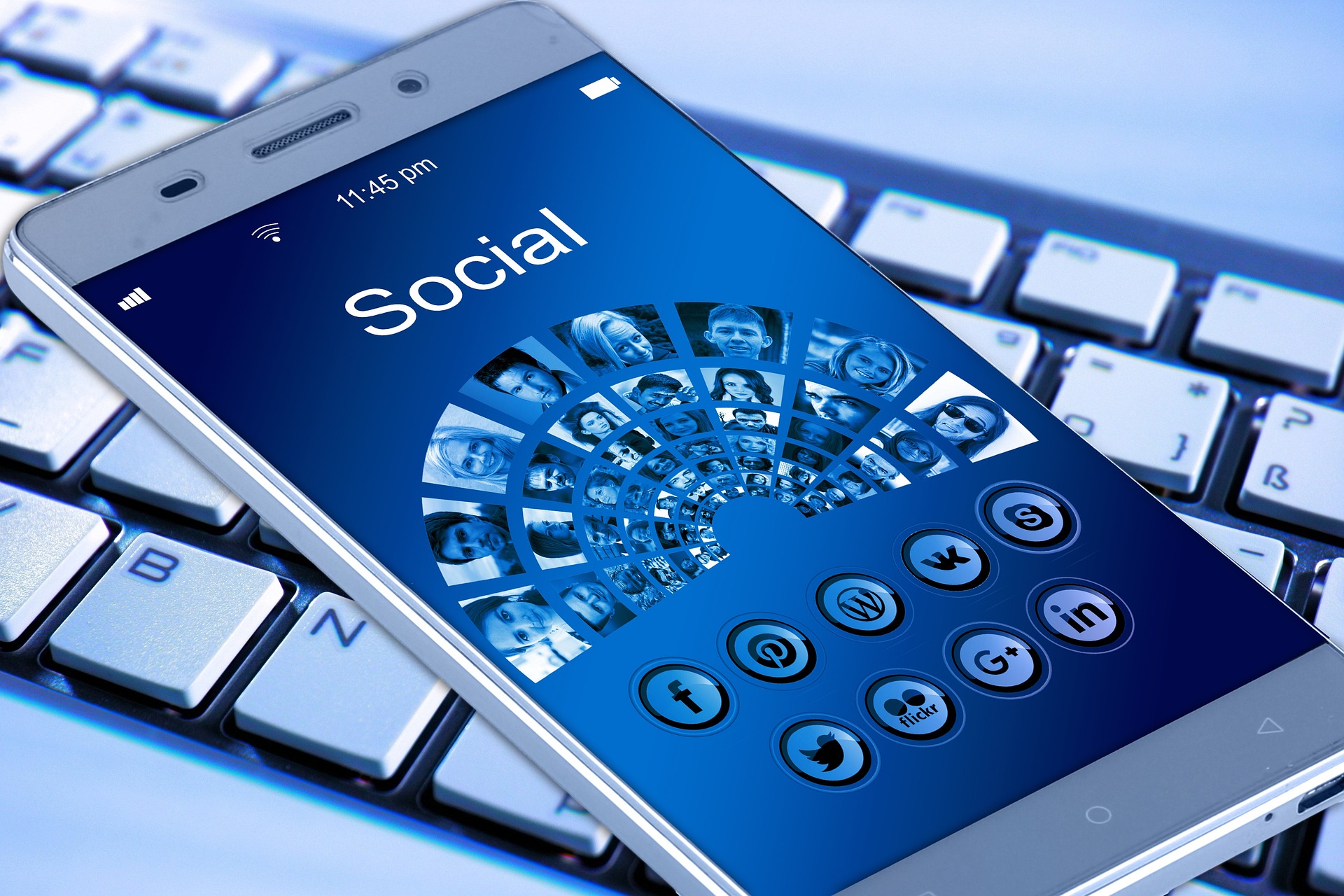 Marketing społecznościowy: Jak budować zaangażowanie i lojalność klientów